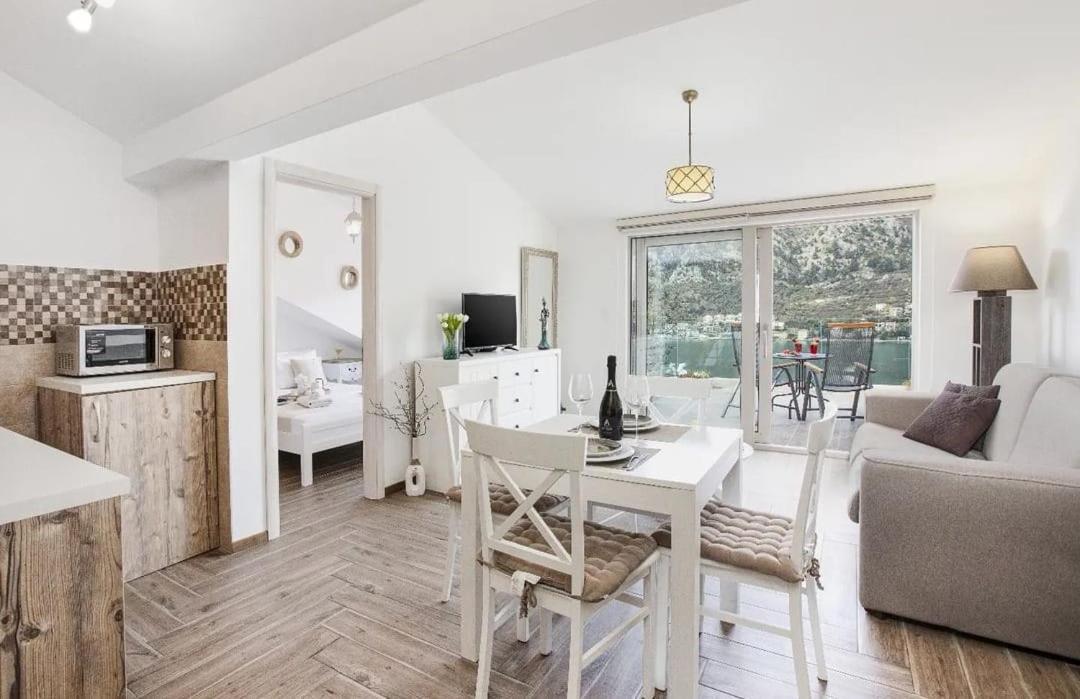 De Lux Apartments Sirena Kotor Room photo